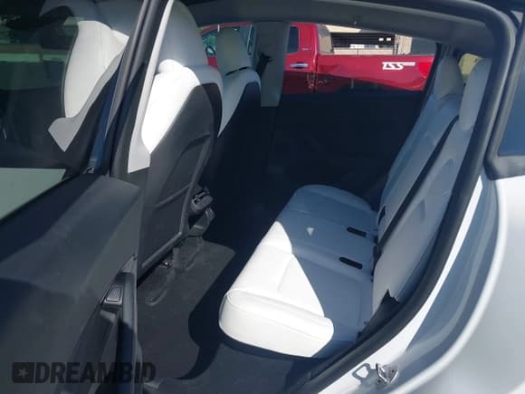 ✅ 2023 Tesla Model Y Long Range • VIN: 7SAYGDEEXPF899328 • Лот: 43584602. Опубликован ранее на IAAI с пробегом 26 098 миль. Бесплатный доступ к архиву аукционных продаж из США и подробный отчёт об истории автомобиля на DreamBid. Изображение 8.