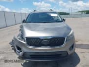 ✅ 2016 Kia Sorento LX • VIN: 5XYPG4A52GG181456 • Lot: 42535513. Listed on IAAI with 133,151 mi. Free auction sales archive from the USA and detailed vehicle history report at DreamBid. Image 12.