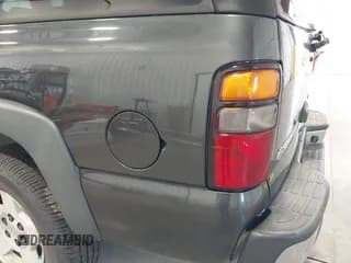 ✅ 2004 Chevrolet Suburban Z71 • VIN: 3GNFK16Z04G280950 • Лот: 42669556. Опубликован ранее на IAAI с пробегом 209 482 миль. Бесплатный доступ к архиву аукционных продаж из США и подробный отчёт об истории автомобиля на DreamBid. Изображение 6.