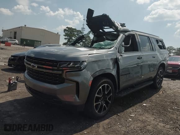 ✅ 2022 Chevrolet Suburban • VIN: 1GNSCEKT2NR124124 • Lot: 42671471. Wystawiony na IAAI z przebiegiem Nie podano. Bezpłatny archiwum sprzedaży aukcyjnych z USA i szczegółowy raport historii pojazdu na DreamBid. Zdjęcie 2.