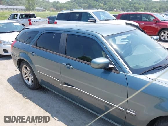 ✅ 2005 Dodge Magnum RT • VIN: 2D8GV58275H683290 • Lot: 42436751. Listed on IAAI with 107,868 mi. Free auction sales archive from the USA and detailed vehicle history report at DreamBid. Image 19.