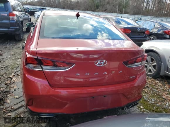 ✅ 2019 Hyundai Sonata SEL • VIN: 5NPE34AF7KH736236 • Lot: 68394532. Listed on Copart with 21,815 mi. Free auction sales archive from the USA and detailed vehicle history report at DreamBid. Image 6.