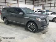 ✅ 2018 Lincoln Navigator Select • VIN: 5LMJJ3JTXJEL08107 • Lot: 57794975. Wystawiony na Copart z przebiegiem 97 905 mil. Bezpłatny archiwum sprzedaży aukcyjnych z USA i szczegółowy raport historii pojazdu na DreamBid. Zdjęcie 4.