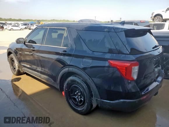 ✅ 2020 Ford Police Interceptor Utility • VIN: 1FM5K8AC0LGA03737 • Лот: 68793015. Опубликован ранее на Copart с пробегом 121 220 миль. Бесплатный доступ к архиву аукционных продаж из США и подробный отчёт об истории автомобиля на DreamBid. Изображение 2.