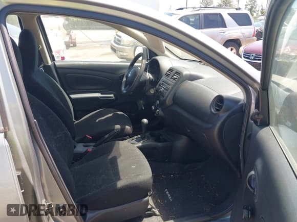 ✅ 2013 Nissan Versa SV • VIN: 3N1CN7AP6DL838564 • Lot: 42147081. Listed on IAAI with 120,384 mi. Free auction sales archive from the USA and detailed vehicle history report at DreamBid. Image 5.