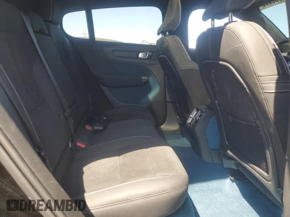 ✅ 2023 Volvo C40 Plus • VIN: YV4ED3GL7P2035500 • Лот: 72100045. Опубликован ранее на Copart с пробегом 29 791 миль. Бесплатный доступ к архиву аукционных продаж из США и подробный отчёт об истории автомобиля на DreamBid. Изображение 11.