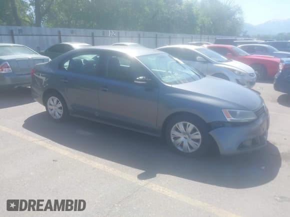 ✅ 2012 Volkswagen Jetta SE • VIN: 3VWDP7AJ3CM096668 • Lot: 42381677. Listed on IAAI with 200,505 mi. Free auction sales archive from the USA and detailed vehicle history report at DreamBid. Image 1.