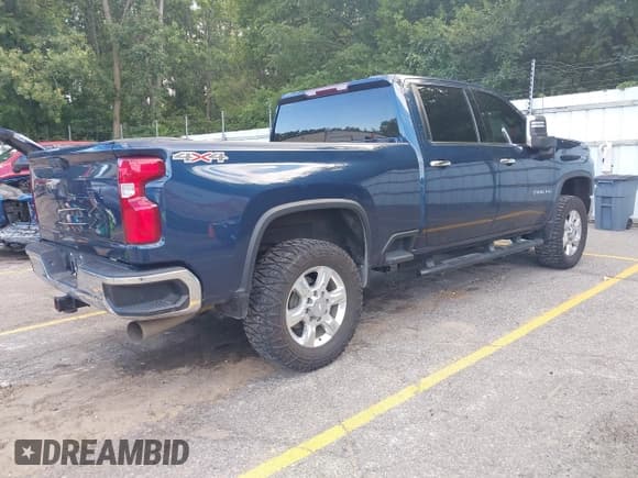 ✅ 2021 Chevrolet Silverado 2500HD LTZ • VIN: 1GC1YPEY5MF156798 • Lot: 43087195. Listed on IAAI with 45,692 mi. Free auction sales archive from the USA and detailed vehicle history report at DreamBid. Image 4.