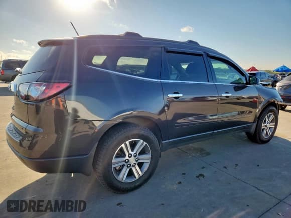 ✅ 2017 Chevrolet Traverse LT • VIN: 1GNKRHKD3HJ175515 • Lot: 82062645. Wystawiony na Copart z przebiegiem 91 559 mil. Bezpłatny archiwum sprzedaży aukcyjnych z USA i szczegółowy raport historii pojazdu na DreamBid. Zdjęcie 3.