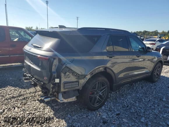 ✅ 2025 Ford Explorer ST • VIN: 1FMWK8GC6SGC40078 • Lot: 86498085. Wystawiony na Copart z przebiegiem 3 639 mil. Bezpłatny archiwum sprzedaży aukcyjnych z USA i szczegółowy raport historii pojazdu na DreamBid. Zdjęcie 3.