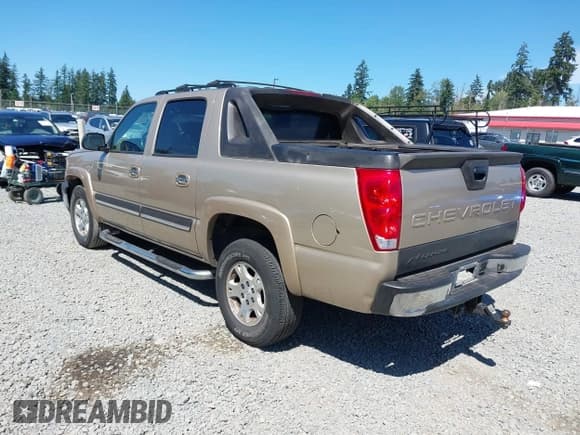 ✅ 2006 Chevrolet Avalanche Z66 • VIN: 3GNEC12Z76G120243 • Lot: 42643822. Listed on IAAI with 133,291 mi. Free auction sales archive from the USA and detailed vehicle history report at DreamBid. Image 3.