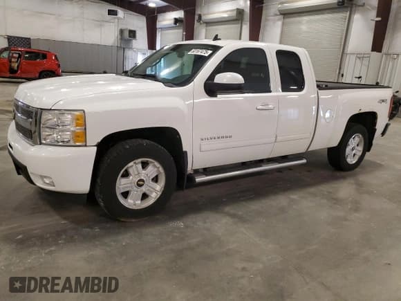 ✅ 2010 Chevrolet Silverado 1500 • VIN: 1GCSKTE27AZ121958 • Lot: 60167475. Wystawiony na Copart z przebiegiem 191 880 mil. Bezpłatny archiwum sprzedaży aukcyjnych z USA i szczegółowy raport historii pojazdu na DreamBid. Zdjęcie 1.