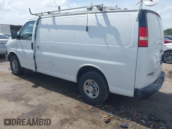 ✅ 2012 Chevrolet Express Cargo • VIN: 1GCWGFCA6C1166700 • Lot: 42747855. Wystawiony na IAAI z przebiegiem Nie podano. Bezpłatny archiwum sprzedaży aukcyjnych z USA i szczegółowy raport historii pojazdu na DreamBid. Zdjęcie 3.