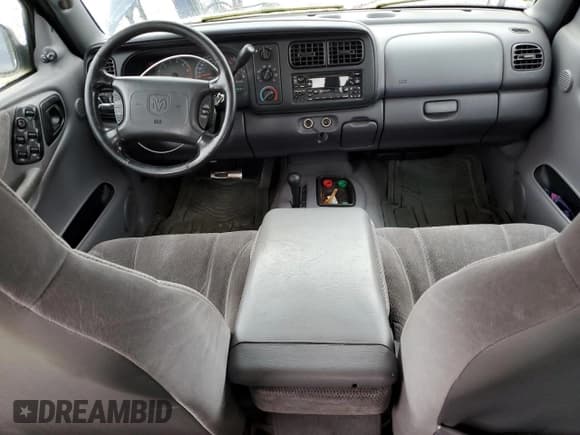 ✅ 2000 Dodge Dakota Sport • VIN: 1B7GG2AN9YS760105 • Lot: 51023545. Wystawiony na Copart z przebiegiem 191 900 mil. Bezpłatny archiwum sprzedaży aukcyjnych z USA i szczegółowy raport historii pojazdu na DreamBid. Zdjęcie 8.