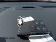 ✅ 2025 Chevrolet Equinox FWD LT • VIN: 3GNAXHEG1SL159904 • Lot: 43049100. Wystawiony na IAAI z przebiegiem 16 567 mil. Bezpłatny archiwum sprzedaży aukcyjnych z USA i szczegółowy raport historii pojazdu na DreamBid. Zdjęcie 11.