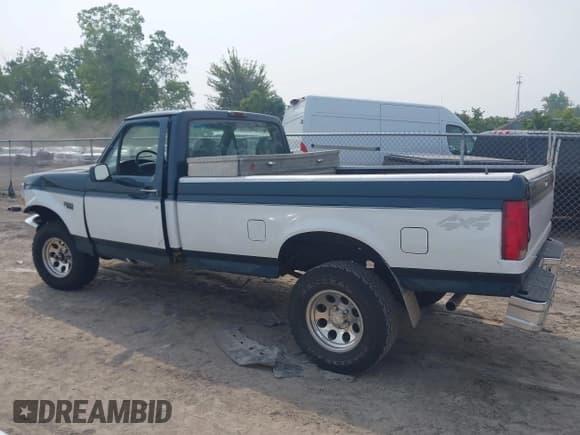 ✅ 1995 Ford F-150 • VIN: 1FTEF14N5SLB99855 • Lot: 42897516. Wystawiony na IAAI z przebiegiem 155 216 mil. Bezpłatny archiwum sprzedaży aukcyjnych z USA i szczegółowy raport historii pojazdu na DreamBid. Zdjęcie 14.