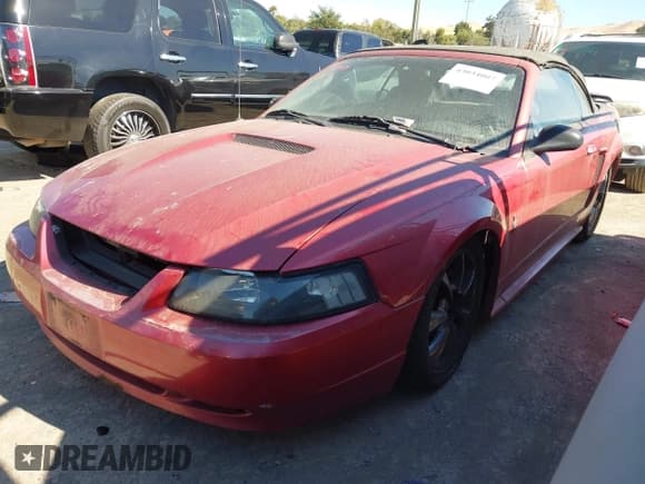✅ 2002 Ford Mustang Deluxe • VIN: 1FAFP444X2F224232 • Lot: 43034007. Listed on IAAI with 193,277 mi. Free auction sales archive from the USA and detailed vehicle history report at DreamBid. Image 2.