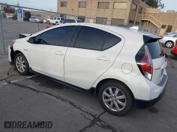✅ 2017 Toyota Prius One • VIN: JTDKDTB33H1591100 • Лот: 41146733. Опубликован ранее на IAAI с пробегом 259 421 миль. Бесплатный доступ к архиву аукционных продаж из США и подробный отчёт об истории автомобиля на DreamBid. Изображение 3.