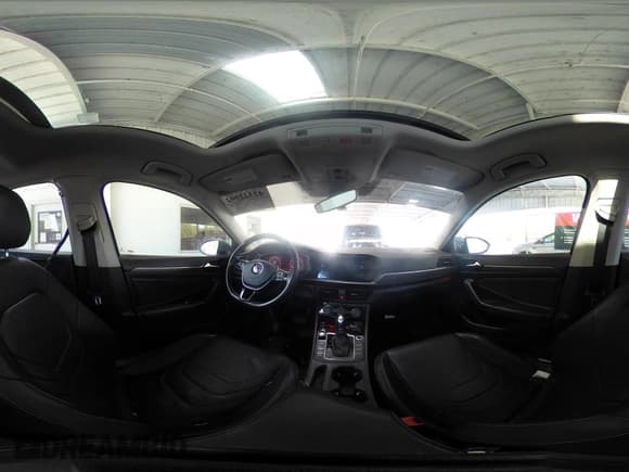 ✅ 2019 Volkswagen Jetta SEL Premium • VIN: 3VWG57BUXKM219442 • Lot: 42322992. Wystawiony na IAAI z przebiegiem 94 834 mil. Bezpłatny archiwum sprzedaży aukcyjnych z USA i szczegółowy raport historii pojazdu na DreamBid. Zdjęcie 18.