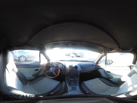 ✅ 2001 Mazda MX-5 Miata • VIN: JM1NB353710205398 • Lot: 41356329. Listed on IAAI with 126,680 mi. Free auction sales archive from the USA and detailed vehicle history report at DreamBid. Image 18.