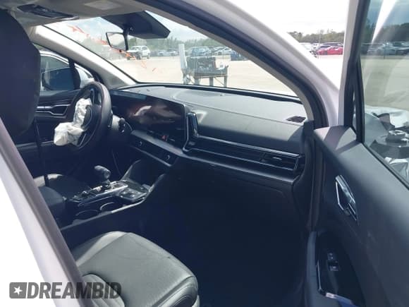 ✅ 2025 Kia Sportage SX-Prestige • VIN: 5XYK53DF9SG255575 • Лот: 42465143. Опубликован ранее на IAAI с пробегом 6 081 миль. Бесплатный доступ к архиву аукционных продаж из США и подробный отчёт об истории автомобиля на DreamBid. Изображение 5.