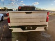 ✅ 2024 Chevrolet Silverado 1500 Custom • VIN: 1GCPDBEK3RZ216782 • Lot: 87041315. Wystawiony na Copart z przebiegiem 62 825 mil. Bezpłatny archiwum sprzedaży aukcyjnych z USA i szczegółowy raport historii pojazdu na DreamBid. Zdjęcie 6.