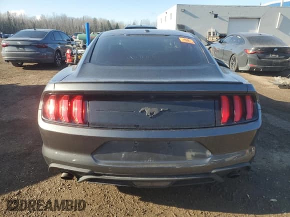 ✅ 2019 Ford Mustang EcoBoost • VIN: 1FA6P8TH8K5188929 • Lot: 92329395. Wystawiony na Copart z przebiegiem Nie podano. Bezpłatny archiwum sprzedaży aukcyjnych z USA i szczegółowy raport historii pojazdu na DreamBid. Zdjęcie 6.