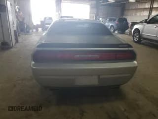 ✅ 2010 Dodge Challenger SRT-8 • VIN: 2B3CJ7DW5AH219133 • Lot: 67546894. Wystawiony na Copart z przebiegiem 87 395 mil. Bezpłatny archiwum sprzedaży aukcyjnych z USA i szczegółowy raport historii pojazdu na DreamBid. Zdjęcie 6.