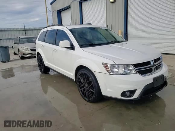 ✅ 2014 Dodge Journey SXT • VIN: 3C4PDDBG0ET301849 • Lot: 85710345. Listed on Copart with 160,152 mi. Free auction sales archive from the USA and detailed vehicle history report at DreamBid. Image 14.
