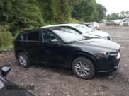 ✅ 2024 Mazda CX-5 S Carbon Edition • VIN: JM3KFBCL0R0432407 • Lot: 43172210. Wystawiony na IAAI z przebiegiem 22 759 mil. Bezpłatny archiwum sprzedaży aukcyjnych z USA i szczegółowy raport historii pojazdu na DreamBid. Zdjęcie 13.
