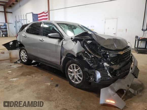 2024 Chevrolet Equinox LT with VIN 3GNAXTEG0RL243063, listed as a Copart auction lot 67084014 with 4,895 mi miles and Clean title. Bid and sale history available at DreamBid. Image 4.