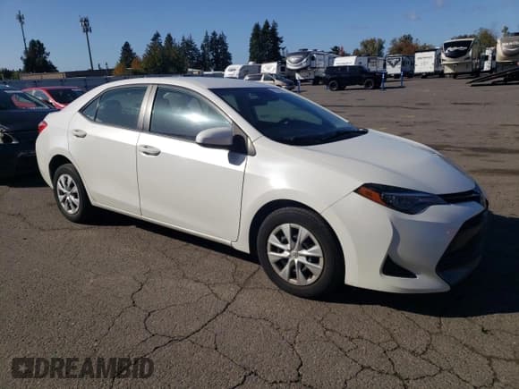 ✅ 2018 Toyota Corolla LE Eco • VIN: 5YFBPRHE2JP835680 • Лот: 82576365. Опубликован ранее на Copart с пробегом 137 573 миль. Бесплатный доступ к архиву аукционных продаж из США и подробный отчёт об истории автомобиля на DreamBid. Изображение 4.