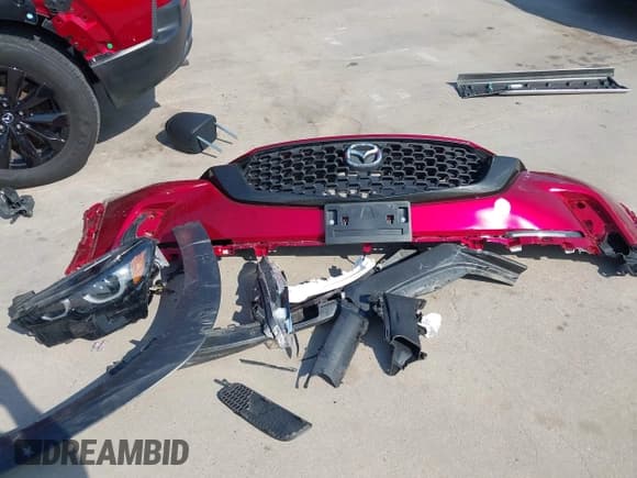 ✅ 2024 Mazda CX-50 S Preferred • VIN: 7MMVABBM2RN207262 • Lot: 43176843. Wystawiony na IAAI z przebiegiem 14 908 mil. Bezpłatny archiwum sprzedaży aukcyjnych z USA i szczegółowy raport historii pojazdu na DreamBid. Zdjęcie 12.