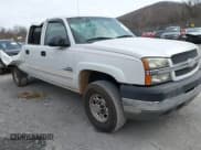 ✅ 2004 Chevrolet Silverado 2500HD LS • VIN: 1GCHK232X4F251181 • Lot: 43700423. Wystawiony na IAAI z przebiegiem 214 730 mil. Bezpłatny archiwum sprzedaży aukcyjnych z USA i szczegółowy raport historii pojazdu na DreamBid. Zdjęcie 1.