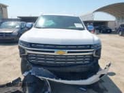 ✅ 2023 Chevrolet Tahoe Premier • VIN: 1GNSCSKD3PR126748 • Lot: 42941709. Wystawiony na IAAI z przebiegiem 59 541 mil. Bezpłatny archiwum sprzedaży aukcyjnych z USA i szczegółowy raport historii pojazdu na DreamBid. Zdjęcie 13.