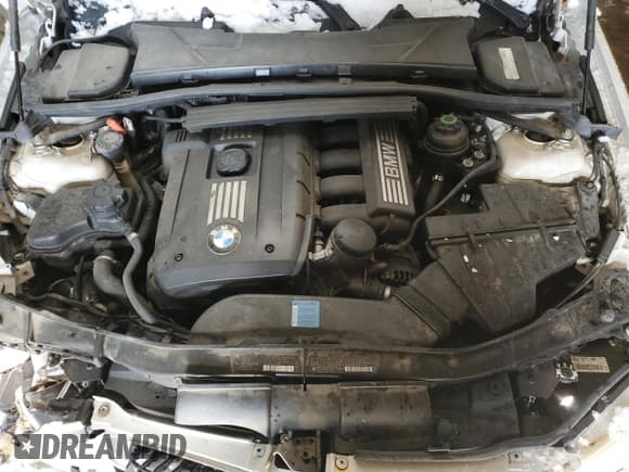 ✅ 2010 BMW 3 Series 328i xDrive • VIN: WBAPK5C58AA648093 • Lot: 91001305. Wystawiony na Copart z przebiegiem 156 986 mil. Bezpłatny archiwum sprzedaży aukcyjnych z USA i szczegółowy raport historii pojazdu na DreamBid. Zdjęcie 11.