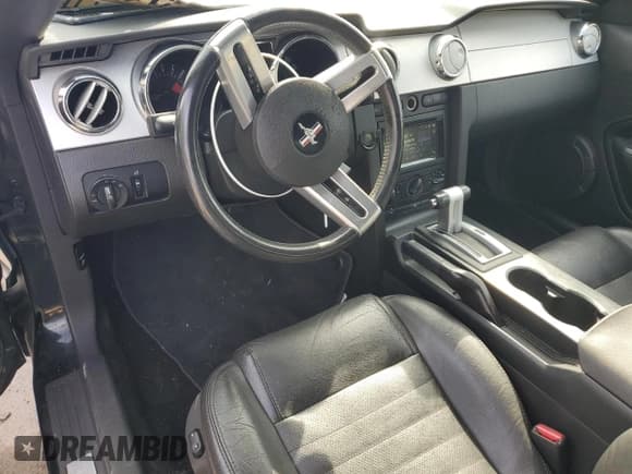 ✅ 2006 Ford Mustang GT Deluxe • VIN: 1ZVHT85H665110678 • Lot: 82087325. Listed on Copart with 49,580 mi. Free auction sales archive from the USA and detailed vehicle history report at DreamBid. Image 8.