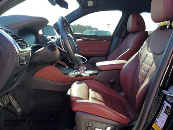 ✅ 2021 BMW X4 M40i • VIN: 5UX2V5C05M9H59295 • Lot: 71312963. Wystawiony na Copart z przebiegiem 31 050 mil. Bezpłatny archiwum sprzedaży aukcyjnych z USA i szczegółowy raport historii pojazdu na DreamBid. Zdjęcie 7.