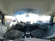 ✅ 2017 Jeep Renegade Sport • VIN: ZACCJBAB7HPE87600 • Lot: 43613043. Wystawiony na IAAI z przebiegiem 204 053 mil. Bezpłatny archiwum sprzedaży aukcyjnych z USA i szczegółowy raport historii pojazdu na DreamBid. Zdjęcie 19.