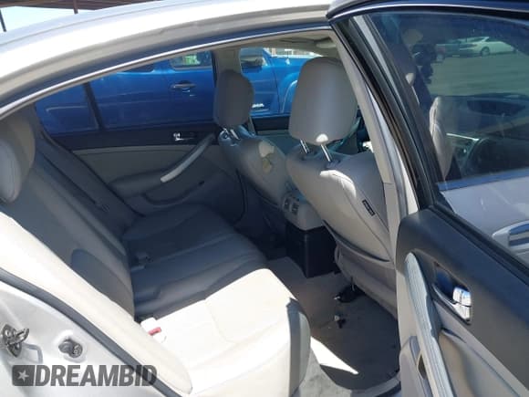 ✅ 2005 Infiniti G35 • VIN: JNKCV51E05M223725 • Lot: 42918555. Wystawiony na IAAI z przebiegiem 196 898 mil. Bezpłatny archiwum sprzedaży aukcyjnych z USA i szczegółowy raport historii pojazdu na DreamBid. Zdjęcie 8.