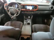 ✅ 2017 Toyota Tacoma SR5 • VIN: 3TMDZ5BN0HM030735 • Lot: 69125275. Wystawiony na Copart z przebiegiem 161 183 mil. Bezpłatny archiwum sprzedaży aukcyjnych z USA i szczegółowy raport historii pojazdu na DreamBid. Zdjęcie 8.