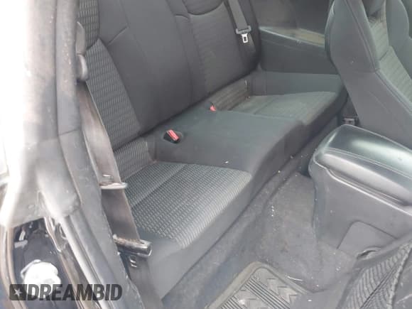 ✅ 2013 Hyundai Genesis Coupe 2.0T • VIN: KMHHT6KD8DU091672 • Lot: 42540590. Wystawiony na IAAI z przebiegiem 147 480 mil. Bezpłatny archiwum sprzedaży aukcyjnych z USA i szczegółowy raport historii pojazdu na DreamBid. Zdjęcie 8.