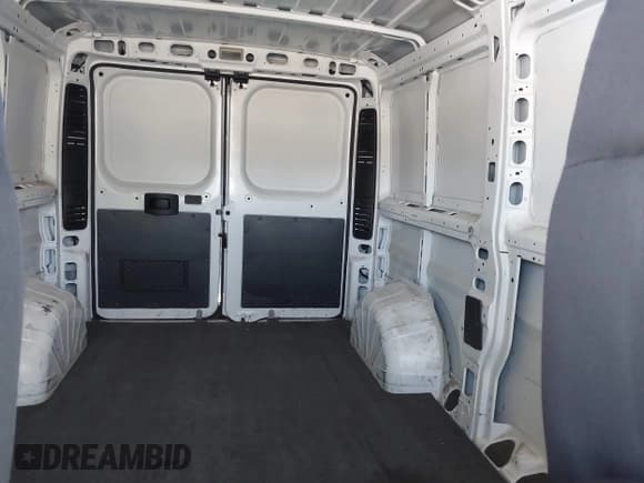 ✅ 2017 Ram ProMaster Cargo • VIN: 3C6TRVAG6HE546579 • Lot: 43147189. Listed on IAAI with 276,801 mi. Free auction sales archive from the USA and detailed vehicle history report at DreamBid. Image 8.