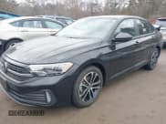 ✅ 2024 Volkswagen Jetta Sport • VIN: 3VWBM7BU9RM027744 • Lot: 41688894. Wystawiony na IAAI z przebiegiem 32 834 mil. Bezpłatny archiwum sprzedaży aukcyjnych z USA i szczegółowy raport historii pojazdu na DreamBid. Zdjęcie 17.
