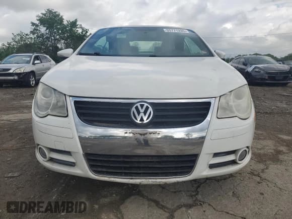 ✅ 2011 Volkswagen Eos Komfort • VIN: WVWBW7AH2BV003170 • Лот: 55771285. Опубликован ранее на Copart с пробегом 129 847 миль. Бесплатный доступ к архиву аукционных продаж из США и подробный отчёт об истории автомобиля на DreamBid. Изображение 5.