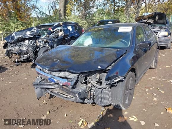 ✅ 2011 Ford Fusion SEL • VIN: 3FAHP0JA2BR255828 • Lot: 43586967. Listed on IAAI with 160,000 mi. Free auction sales archive from the USA and detailed vehicle history report at DreamBid. Image 2.