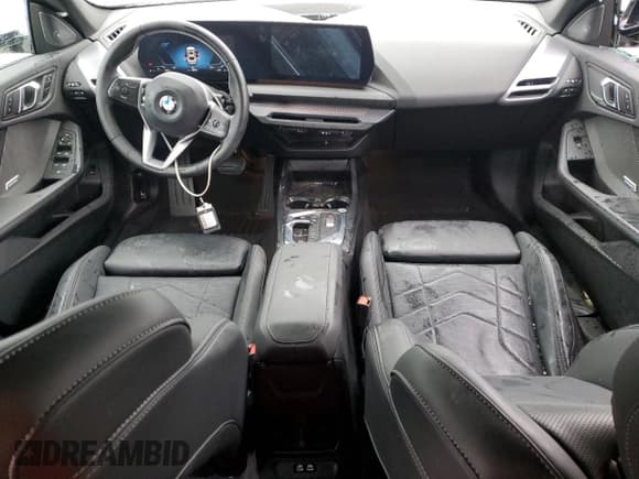 ✅ 2025 BMW 2 Series 228i xDrive • VIN: WBA23GG07S7T68486 • Lot: 89885735. Wystawiony na Copart z przebiegiem 8 781 mil. Bezpłatny archiwum sprzedaży aukcyjnych z USA i szczegółowy raport historii pojazdu na DreamBid. Zdjęcie 8.