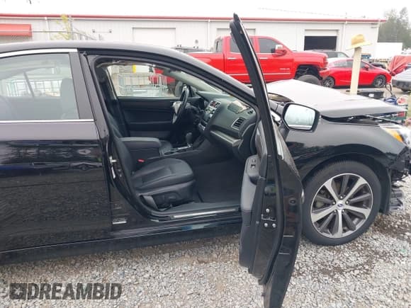 ✅ 2015 Subaru Legacy Limited • VIN: 4S3BNAJ62F3051364 • Lot: 43077567. Listed on IAAI with 50,175 mi. Free auction sales archive from the USA and detailed vehicle history report at DreamBid. Image 5.