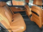 ✅ 2016 BMW 7 Series 740i • VIN: WBA7E2C55GG738605 • Lot: 93920265. Wystawiony na Copart z przebiegiem 96 417 mil. Bezpłatny archiwum sprzedaży aukcyjnych z USA i szczegółowy raport historii pojazdu na DreamBid. Zdjęcie 10.