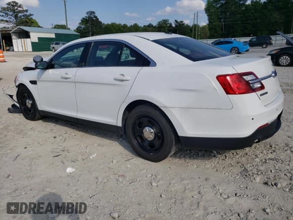✅ 2019 Ford Police Interceptor • VIN: 1FAHP2MK1KG113526 • Lot: 53779674. Wystawiony na Copart z przebiegiem 56 303 mil. Bezpłatny archiwum sprzedaży aukcyjnych z USA i szczegółowy raport historii pojazdu na DreamBid. Zdjęcie 2.